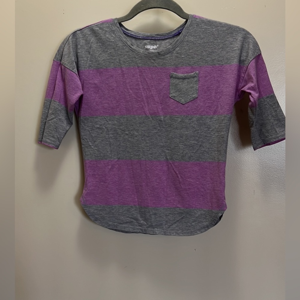 🌸 Striped Old Navy Top 🌸(Free with purchase)